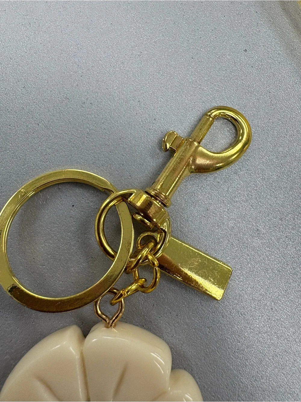 Floral Crystal Center Keychain Charm - Cream & Gold